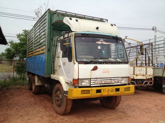 ขาย 10 ล้อ FUSO กระบะคอกสูง เครื่อง 6D16  195 แรงม้า กระบะบาว 6 เมตร สูง 2.45 เมตร กว้าง 2.45 เมตร   ขายตามสภาพ