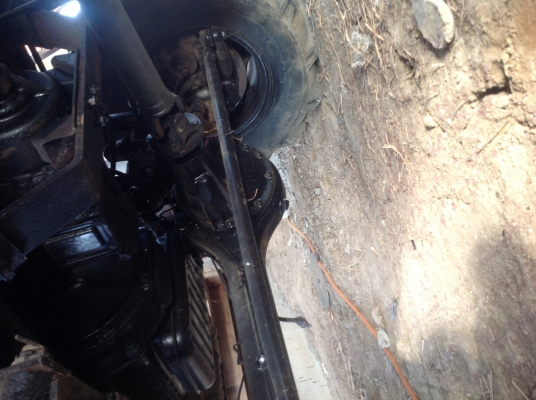 ขายรถอีแต๋นท่าตะโก 2เพลาเครื่องอีซูซุ 4x4 สภาพสวยมาก พร้อมใช้งาน