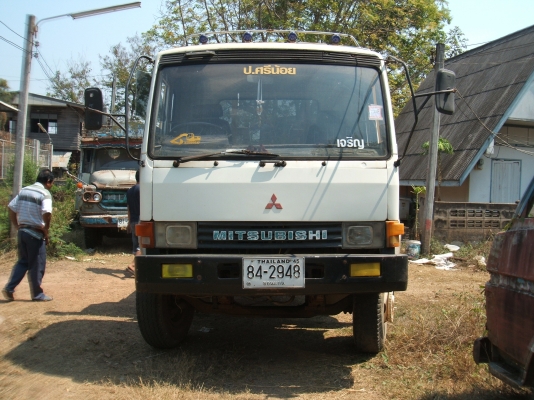ขายด่วนรถเทลเลอร์ สิบล้อมิตซู 527 เครื่อง 6D 16 คัดซีดี หางขึ้นแมคโคร 200 ได้สบาย  ขึ้นรถเกี่ยวได้ บรรไดไฮโดรริก