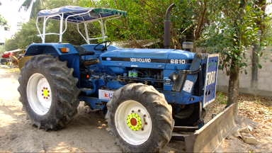 ขายรถไถฟอร์ด 6600 ตัวสุดท้าย เป็น 6610 ตัวแรก เสื้อลาย  เอกส่นพร้อมโอน ภาษีขาด27 กพ 2557 ปีหน้า รถไม่เคยทำสี สีออกห้าง ช รังสิต