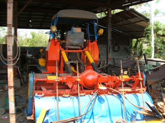 ขายด่วน รถตีดินไทยเจริญ ตัวเดิน 12HT ปั้มไดกิ้น 22 เครื่องยนต์ J08C เทอร์โบ 260 แรงม้า โซ่เปลี่ยนใหม่ ใบใหม่