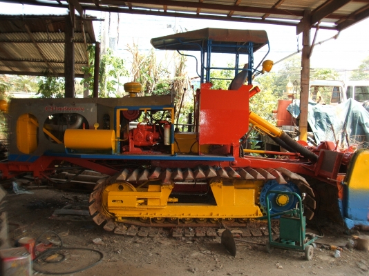 ขายด่วน รถตีดินไทยเจริญ ตัวเดิน 12HT ปั้มไดกิ้น 22 เครื่องยนต์ J08C เทอร์โบ 260 แรงม้า โซ่เปลี่ยนใหม่ ใบใหม่