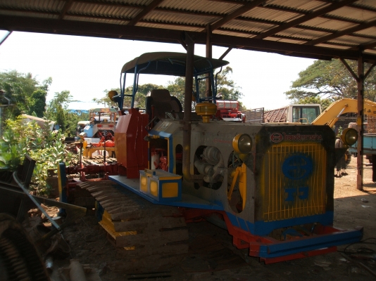 ขายด่วน รถตีดินไทยเจริญ ตัวเดิน 12HT ปั้มไดกิ้น 22 เครื่องยนต์ J08C เทอร์โบ 260 แรงม้า โซ่เปลี่ยนใหม่ ใบใหม่