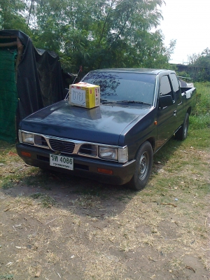 ขายนิสสันบิ๊กเอ็ม คิงแค๊ป 2.5 BD จอโค้ง ไม่เวอร์ แอร์ วิทยุ กระบะสวยพร้อมใช้