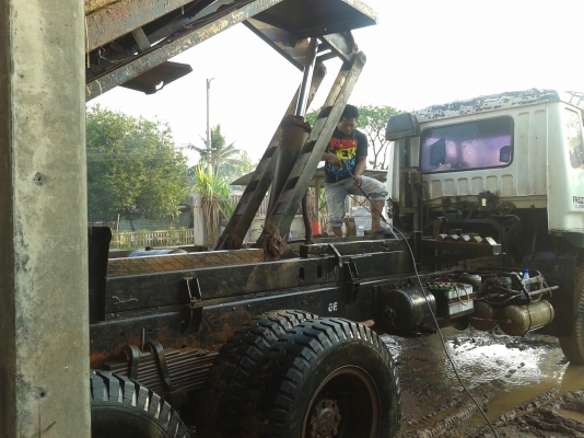 ขาย MITSUBISHI FUSO 527  195 แรงม้า เครื่อง 6D 16 จัดได้ 600000 บาท