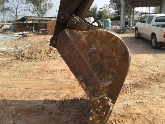 ขาย KOMATSU PC 200 รุ่น 2 เครื่อง 6BD 1เทอร์โบ แรง