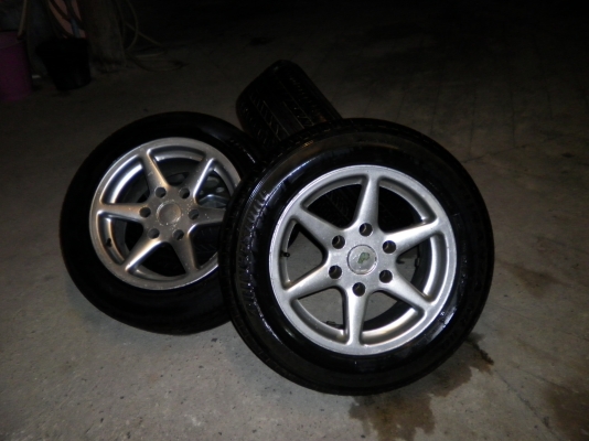 ขอบ16 สวยๆ ยางแจ๋วๆ 1ชุด