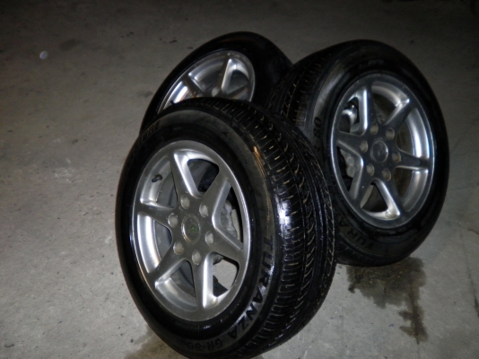 ขอบ16 สวยๆ ยางแจ๋วๆ 1ชุด ขอบ16 สวยๆ ยางแจ๋วๆ 1ชุด