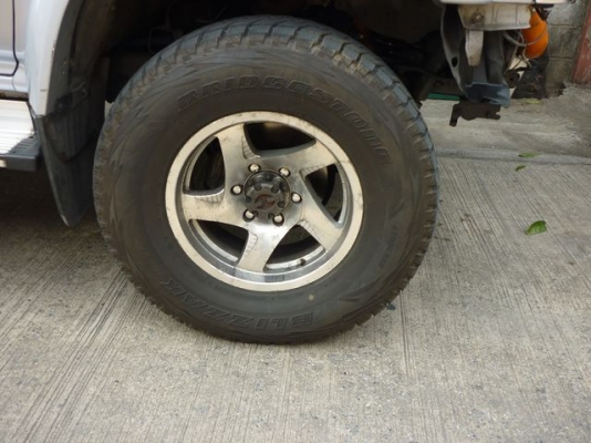 ล้อแม็กขอบ 16  พร้อมยาง