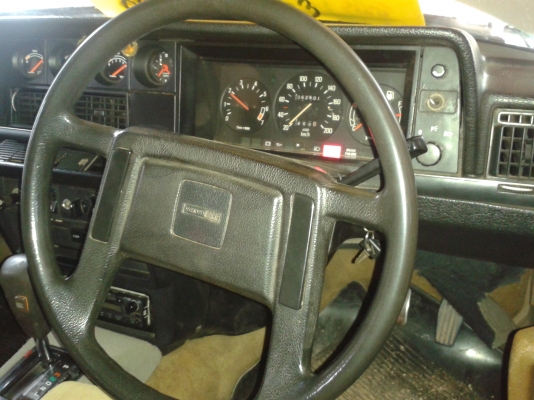 VOLVO244 AUTO เพาเวอร์ ไฟฟ้า เครื่อง J กินแก้ส ถังใหญ่ ภายในสวย VOLVO244 AUTO เพาเวอร์ ไฟฟ้า เครื่อง J กินแก้ส ถังใหญ่ ภายในสวย