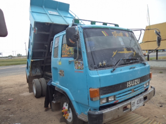 ขายรถอีซูซุร็อกกี้ดั้ม  สภาพดีพร้อมใช้งานคับ