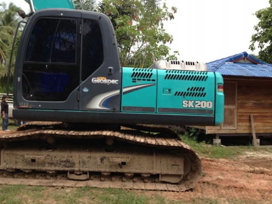 รถแบคโฮ KOBELCO  YN - 12  รถทำงาน 9000 กว่า ซม.  สนใจติดต่อ 081 - 6079515
