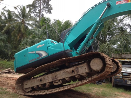 รถแบคโฮ KOBELCO  YN - 12  รถทำงาน 9000 กว่า ซม.  สนใจติดต่อ 081 - 6079515