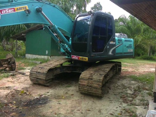 รถแบคโฮ KOBELCO  YN - 12  รถทำงาน 9000 กว่า ซม.  สนใจติดต่อ 081 - 6079515