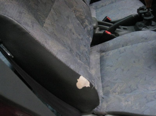 ขาย MITSUBISHI LANCER โฉมท้ายเบนซ์ 1.8 MT ปี2000 ( รถบ้าน )