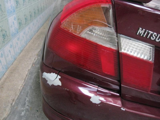 ขาย MITSUBISHI LANCER โฉมท้ายเบนซ์ 1.8 MT ปี2000 ( รถบ้าน )