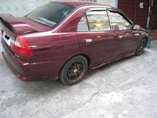 ขาย MITSUBISHI LANCER โฉมท้ายเบนซ์ 1.8 MT ปี2000 ( รถบ้าน )