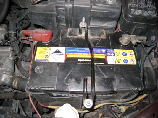 ขาย MITSUBISHI LANCER โฉมท้ายเบนซ์ 1.8 MT ปี2000 ( รถบ้าน )