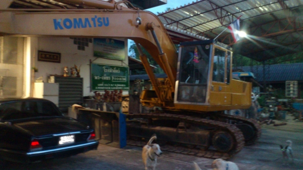 ขายรถแบคโอ PC-200 รุ่น3