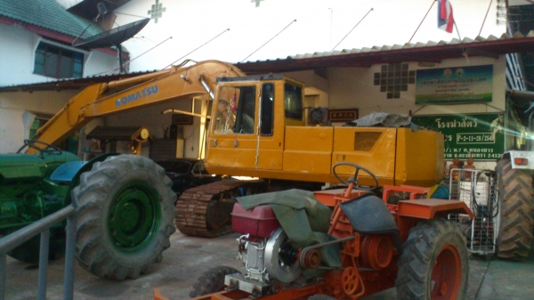 ขายรถแบคโอ PC-200 รุ่น3