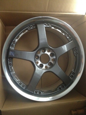 ล้อ Volk gram liglris 18 7.5 5/100