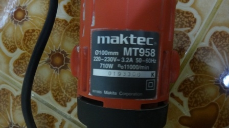 เครื่องเจียรไฟฟ้าMaktec MT958 สภาพใหม่มาก ราคาถูก