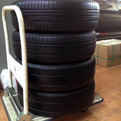 ---------ขายแล้ว----------ยาง 4เส้น Brigedstone