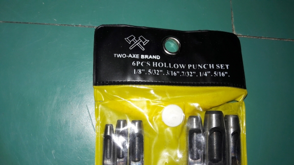 ขายตุ๊ดตู่ตราขวานคู่เจาะหนังผ้าใบยกชุด5ตัว