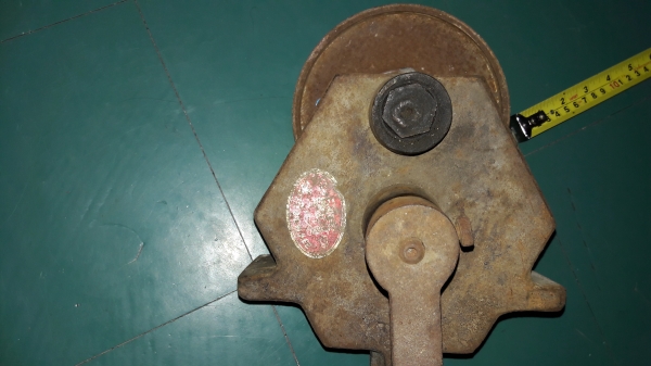 ขายหินเจียรมือหมุนงานเก่าพร้อมใบเจียรขนาด6นิ้ว สภาพดีหนักมากๆ