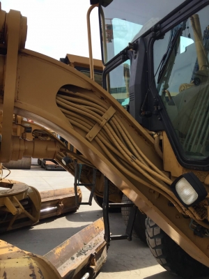 รถเกรด Caterpillar 140H ชั่วโมงน้อย สต็อกจากอเมริกา สนใจโทร. 080-6565422 (หนิง)