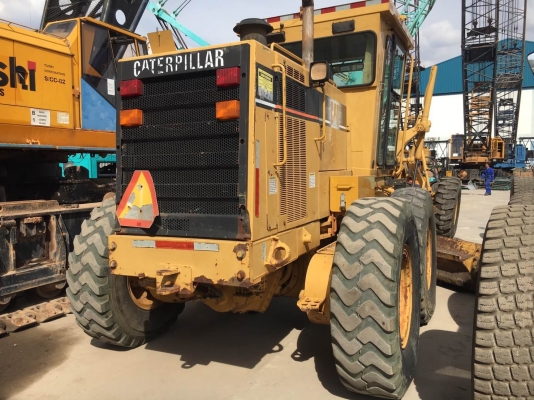 รถเกรด Caterpillar 140H ชั่วโมงน้อย สต็อกจากอเมริกา สนใจโทร. 080-6565422 (หนิง)