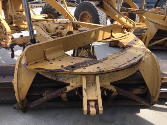 รถเกรด Caterpillar 140H ชั่วโมงน้อย สต็อกจากอเมริกา สนใจโทร. 080-6565422 (หนิง)