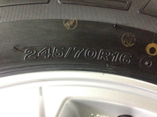 แม็กยางป้ายแดงปี16 อีซูซุ 1.9บลูพาวเวอร์ ยาง 245-70-16