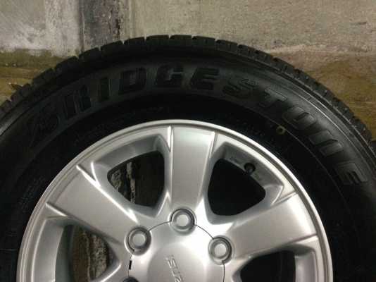 แม็กยางป้ายแดงปี16 อีซูซุ 1.9บลูพาวเวอร์ ยาง 245-70-16