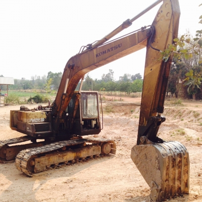 ขายรถแบคโฮ Komatsu Pc200 -3