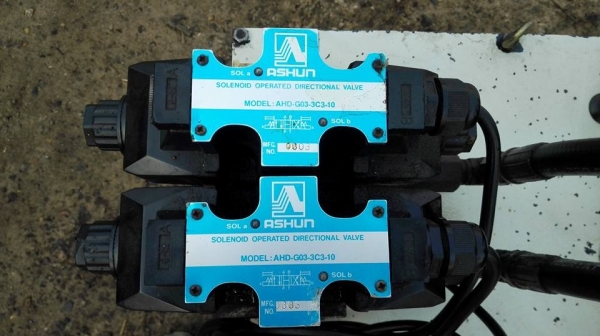 *** Sold *** ปั้มน้ำมันไฮดรอลิคแบบสองตอน มอเตอร์ 7.5 HP ไฟ 380V พร้อมวาล์วคอนโทรลไฟฟ้า AC 220V สภาพใหม่มาเทสได้