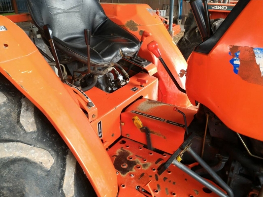 ขายรถไถ KUBOTA L3408 รถไร่สวยๆ พร้อมดันหน้าและผาน6ตราช้าง ราคา 195,000บาท  สนใจสอบถามได้ครับ มีรถขนส่งบริการ  DC Tractor Rayong =0818618678 ,0899347475  id line=0818618678 และ 0899347475