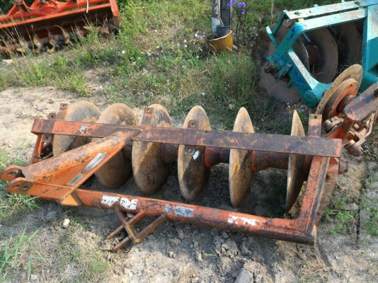 ขายรถไถ KUBOTA L3408 รถไร่สวยๆ พร้อมดันหน้าและผาน6ตราช้าง ราคา 195,000บาท  สนใจสอบถามได้ครับ มีรถขนส่งบริการ  DC Tractor Rayong =0818618678 ,0899347475  id line=0818618678 และ 0899347475