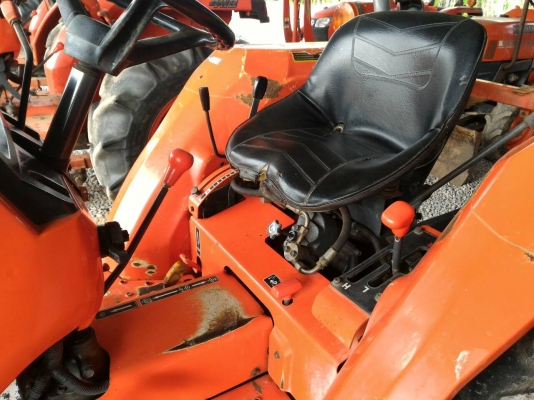 ขายรถไถ KUBOTA L3408 รถไร่สวยๆ พร้อมดันหน้าและผาน6ตราช้าง ราคา 195,000บาท  สนใจสอบถามได้ครับ มีรถขนส่งบริการ  DC Tractor Rayong =0818618678 ,0899347475  id line=0818618678 และ 0899347475