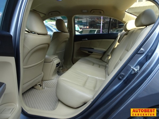 HONDA ACCORD 2.0EL AT ปี2011
