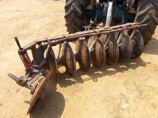 ขายรถไถ FORD อุปกรณ์ดันหน้า ผานหลัง สภาพสวยพร้อมใช้งาน เอกสารพร้อมโอน สนใจโทร 090-8588220คุณนะ 093-3258446คุณบิว หรือเข้าดูสินค้าอื่นๆได้ที่ www.truck.in.th/498 หรือเพจFacebook ณรงค์ ซื้อขายรถมือสอง (เว็บไซต์ส่วนตัว) หรือFacebook คุณนะ รถบรรทุก