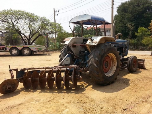 ขายรถไถ FORD อุปกรณ์ดันหน้า ผานหลัง สภาพสวยพร้อมใช้งาน เอกสารพร้อมโอน สนใจโทร 090-8588220คุณนะ 093-3258446คุณบิว หรือเข้าดูสินค้าอื่นๆได้ที่ www.truck.in.th/498 หรือเพจFacebook ณรงค์ ซื้อขายรถมือสอง (เว็บไซต์ส่วนตัว) หรือFacebook คุณนะ รถบรรทุก