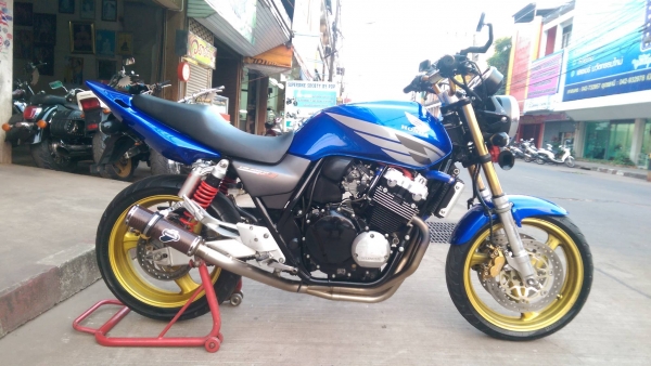 ขายคับ HONDA CB400 TECH3 ปี2007 กญแจชิฟ สีสวย คอท่อไทเทเนียมปลายแต่ง แฮนด์บาร์ มือเบรคปรับระดับ ยางท่อหม้อน้ำแต่ง อินวอยส์สรรพสามิตร ราคา 97500 บาท ส่งได้ทั่วไทยคับ สนใจติดต่อ 081-0578282 FACEBOOK ชาญณรงค์ ป๊อป ชัยอมฤต ไอดีไลน์ POPBIGBIKESAKON คับ สนใจรถส