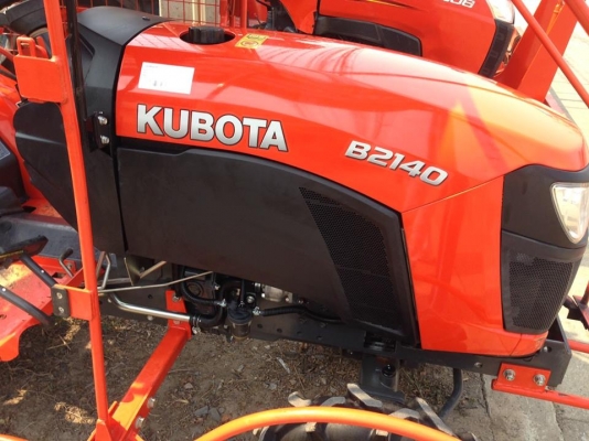 คูโบต้า B2140 4 WD  ทำงาน 179 ชั่วโมง เดิมๆโรงงาน จด พ.ย.2556