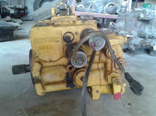 ปั๊มไฮโดรลิค ยี่ห้อ KAWASAKI รุ่น K4V ราคา 37,000 บาท