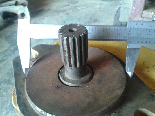 ปั๊มไฮโดรลิค ยี่ห้อ KAWASAKI รุ่น K4V ราคา 37,000 บาท