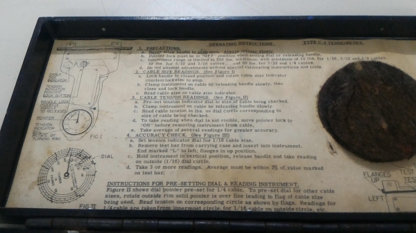 เครื่องเทสวัดแรงดึงของสายเคเบิ้ลที่ใช้ในระบบของเครื่องบิน ผลิตที่ อเมริกา