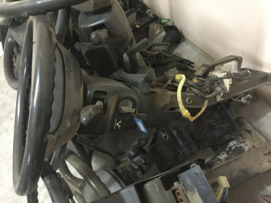 ดีเคเซียงกง ราคาพิเศษวงพวงมาลัยอีซูสุการ์ตูน ครบชุด เก่าเเท้ญี่ปุ่น