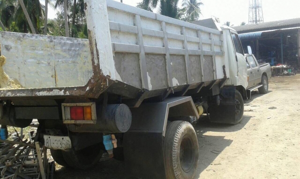 6 ล้อดั้ม 117 แรง HINO KM777 รถห้างแท้ เครื่อง WO4D 117 แรง เล่มพร้อม