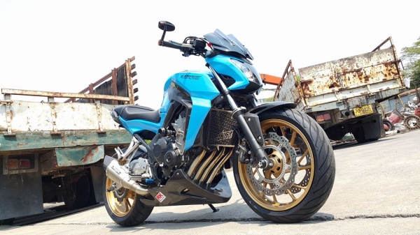 CB650F 2014 สวยๆสีรถยนต์ประกายมุข เคฟล่าทั้งคัน ไม่แพง ต่อรองได้ CB650F 2014 สวยๆสีรถยนต์ประกายมุข เคฟล่าทั้งคัน ไม่แพง ต่อรองได้